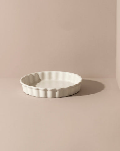 Rounded Stoneware Pie Dish