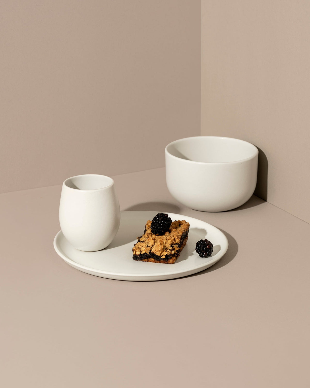 Minimalist Dinnerware Set